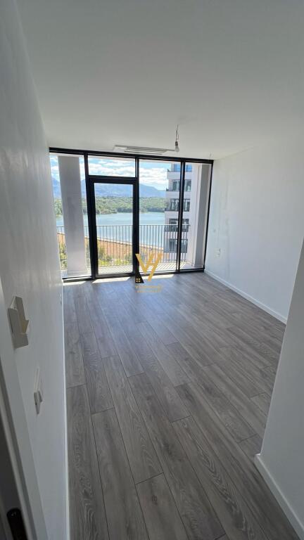JEPET ZYRE 125 M2 ME QIRA TE LAKE VIEW 150.000 LEKE