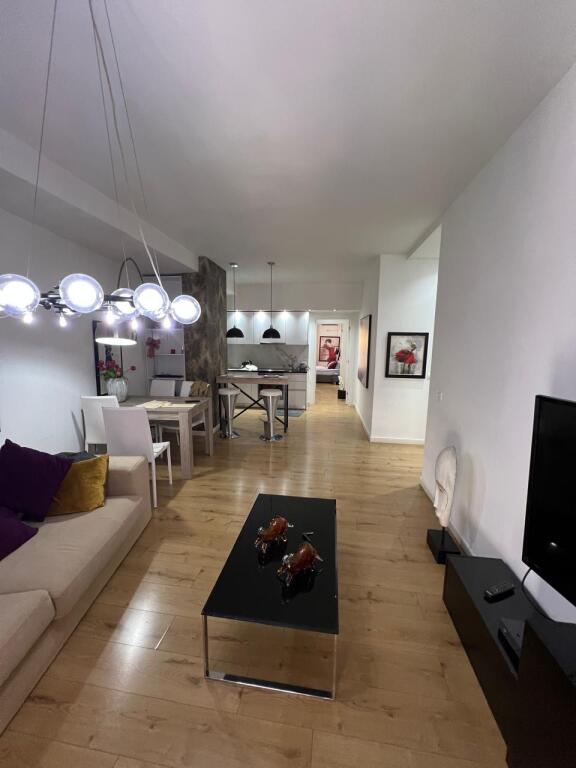 ‼️Jepet me qera apartament 2+1+2 poste parkimi te 21 Dhjetori‼️