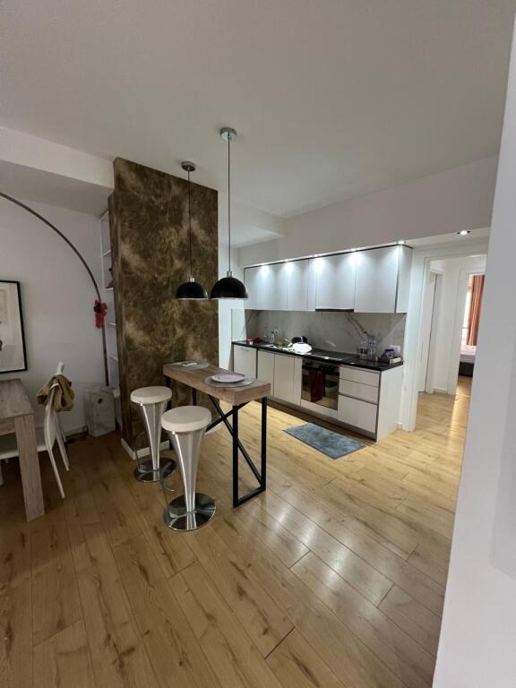 ‼️Jepet me qera apartament 2+1+2 poste parkimi te 21 Dhjetori‼️