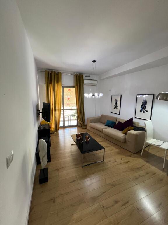 ‼️Jepet me qera apartament 2+1+2 poste parkimi te 21 Dhjetori‼️