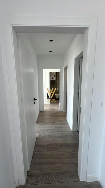 JEPET ZYRE 125 M2 ME QIRA TE LAKE VIEW 150.000 LEKE