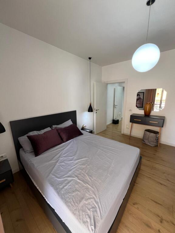 ‼️Jepet me qera apartament 2+1+2 poste parkimi te 21 Dhjetori‼️