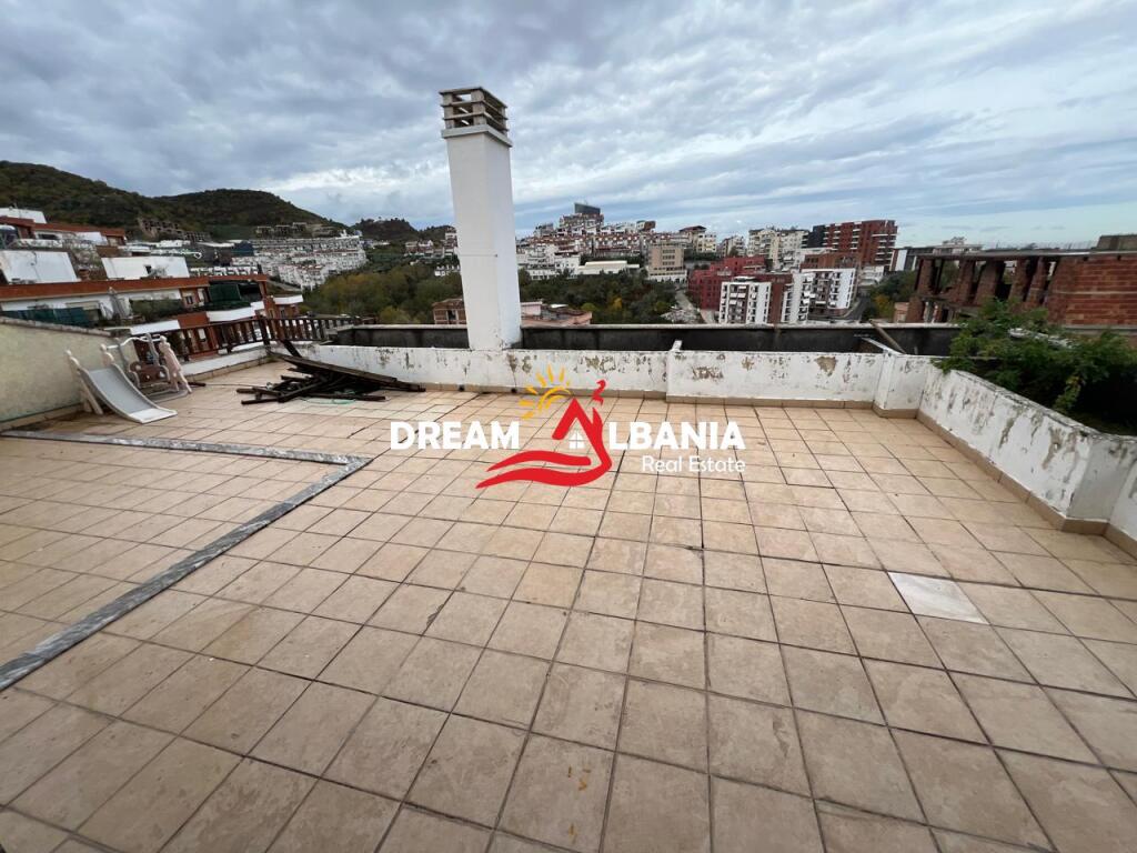 Apartament 2+1+2 WC+Verande me Qera tek Kopeshti Botanik, prane Xhamise ne Tirane (ID 42215072)