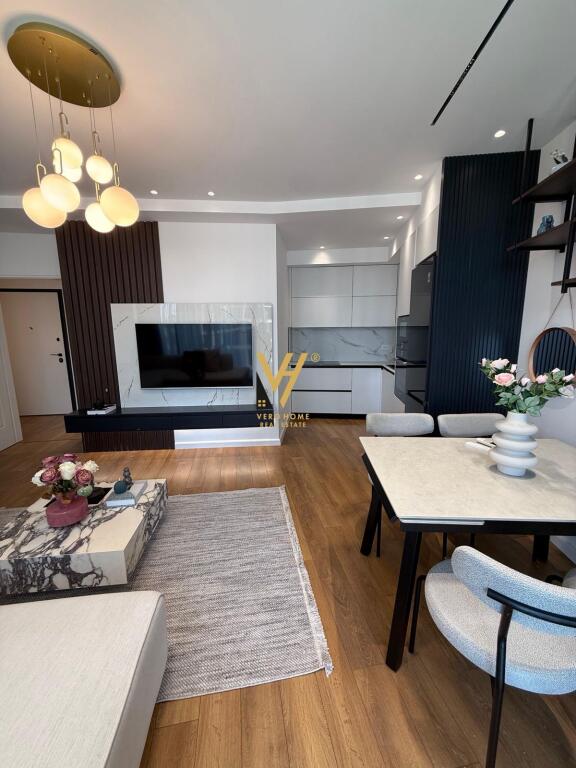 JEPET APARTAMENT 2+1+2 BLK ME QIRA TE LIQENI ARTIFICIAL 1.900 EURO