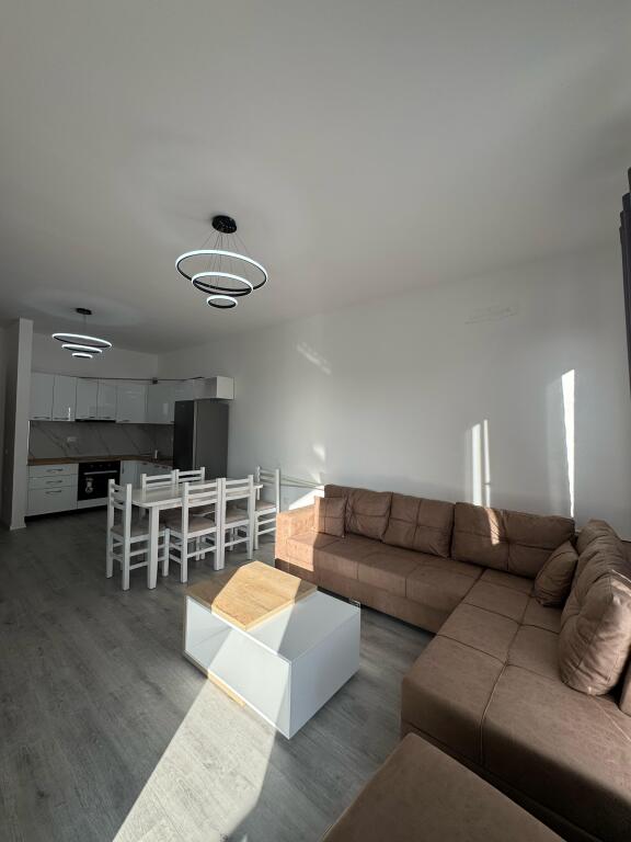 🏠 Jepet me qira apartament 1+1 në Paskuqan – 400€  📍 Vendndodhja: Paskuqan