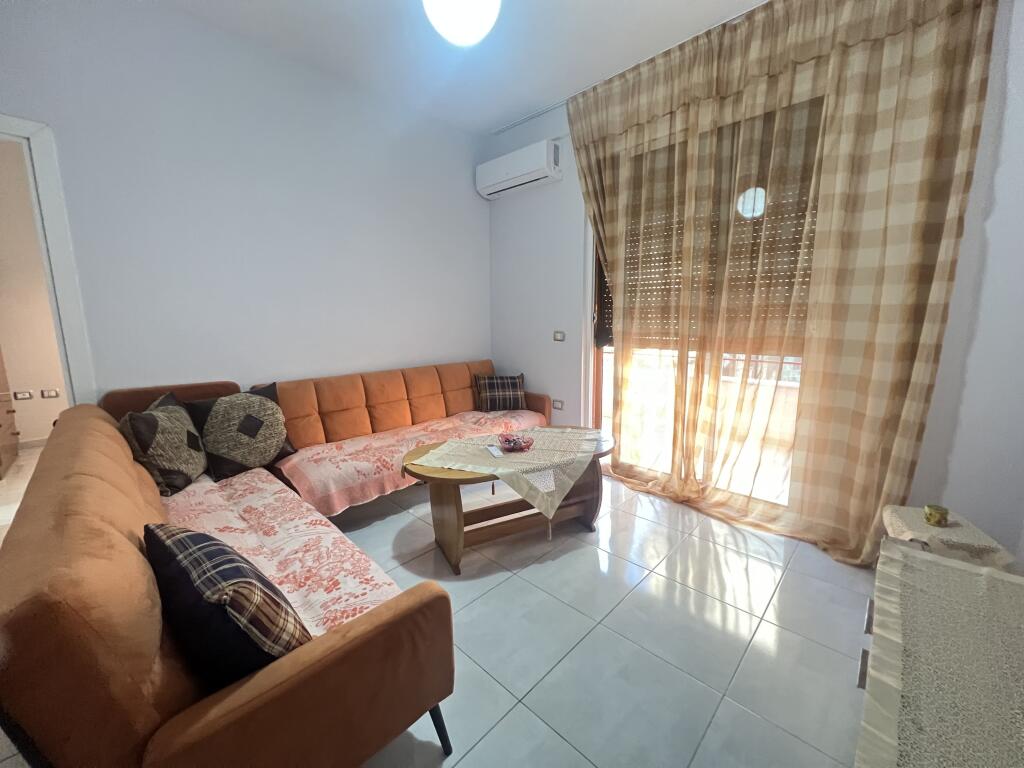 QIRA APARTAMENT 3+1+2  RESTORANT FRESKU   