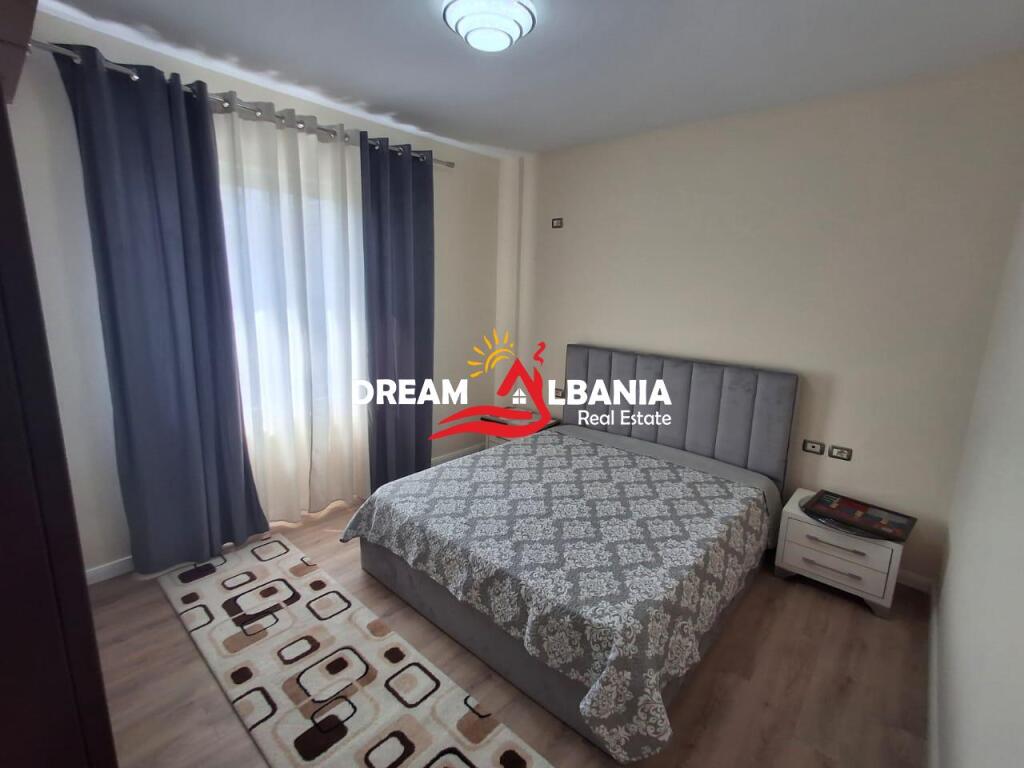 Jepet apartament me qera 2+1 afer Shkolles Rreze Drite Sauk Tirane ID (42215334)
