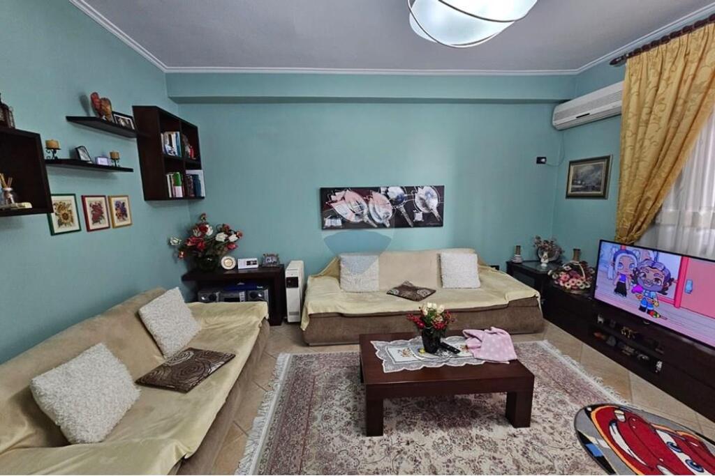 Shitet Apartament 2+1+2 tek Ish Ekspozita