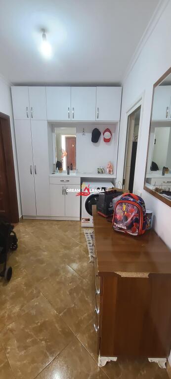 Appartamento 2+1 in Vendita ad Allias, Vicino alla Scuola Bajram Curri a Tirana (ID 4129534)