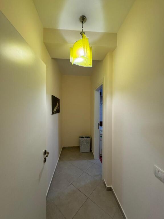 Apartament 2+1 me qera tek Komuna e Parisit/Eleonora (55,000 Leke