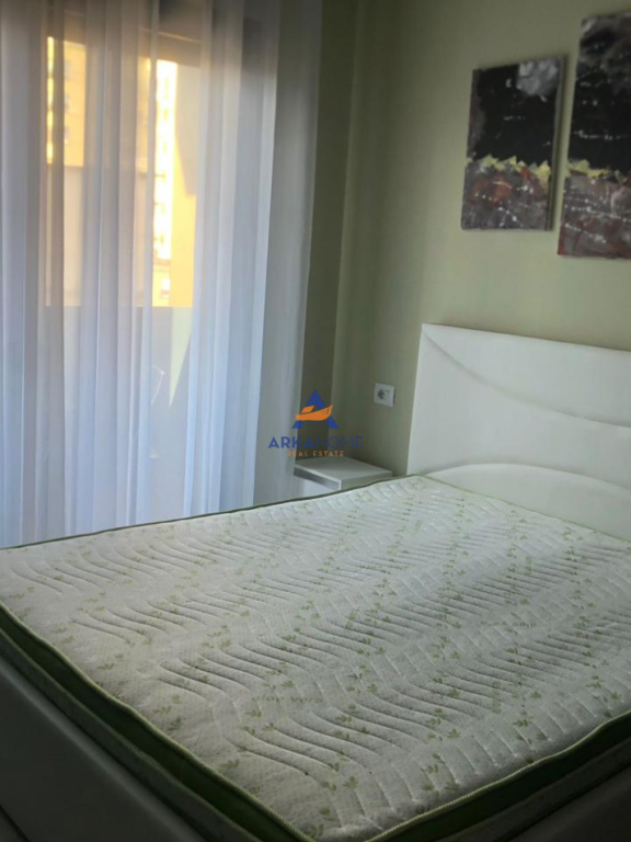 JEPET ME QERA APARTAMENT 2+1+BALLKON "STADIUMI DINAMO " 80000 LEKE