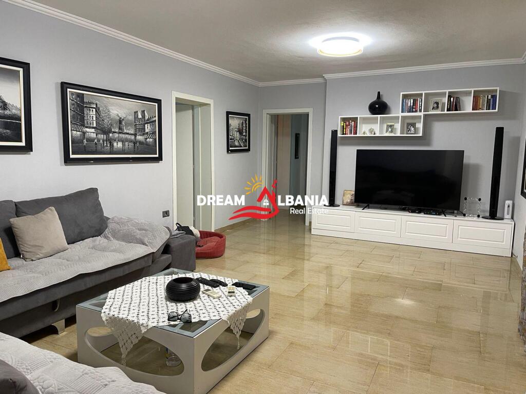 Apartment 3+1 for rent at Mozaiku in Tirana (ID 4239067)