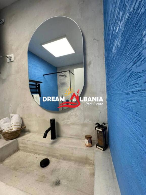 Jepen me qera per AirBnb 2 apartamente 1+1 dhe studio ne rrugen e Kavajes prane Square 21 (ID 42111440)