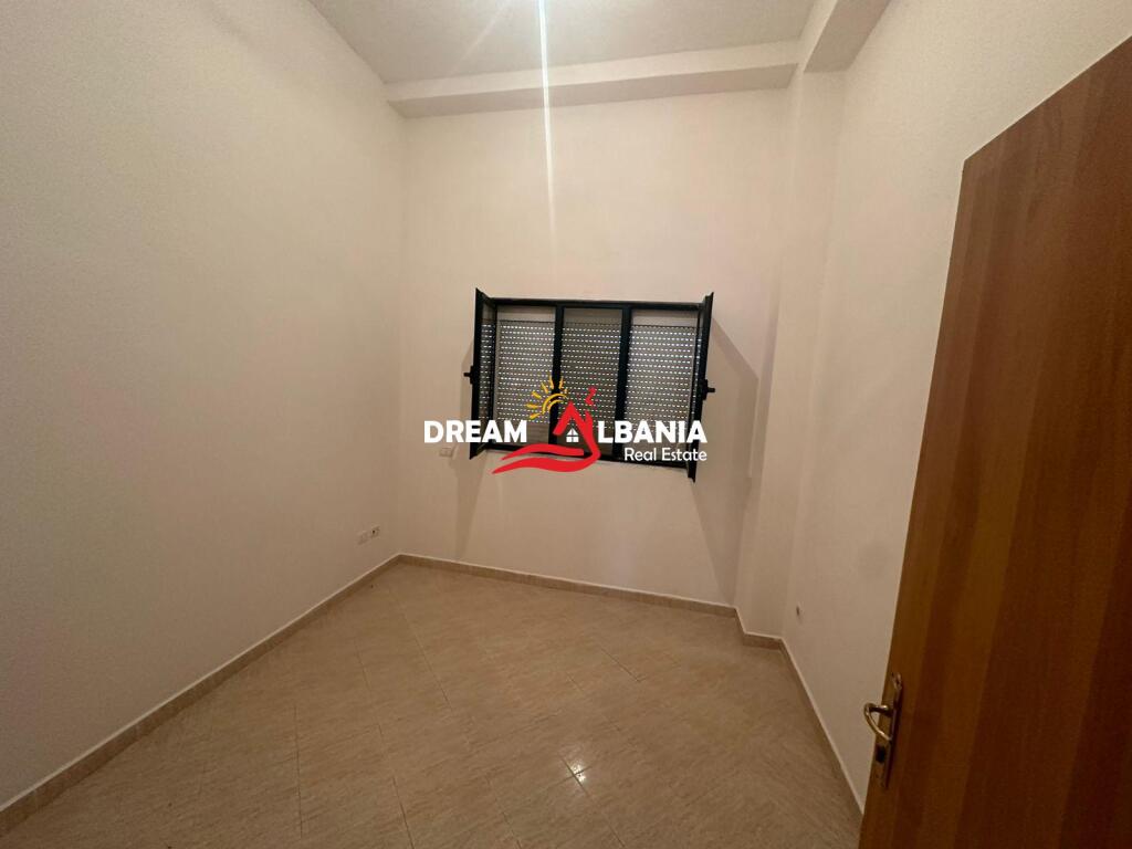 Warehouses for rent on the TR-DR highway near City Park in Tirana (ID 4281071)