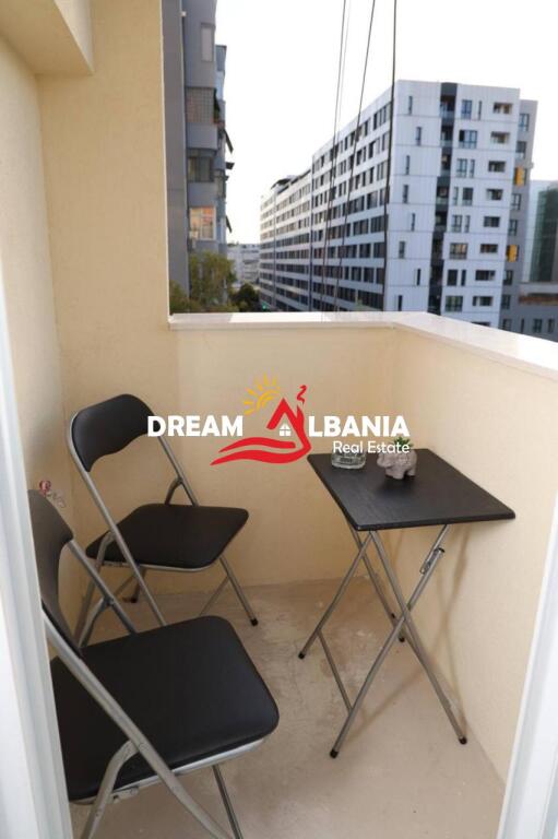 Jepen me qera per AirBnb 2 apartamente 1+1 dhe studio ne rrugen e Kavajes prane Square 21 (ID 42111440)