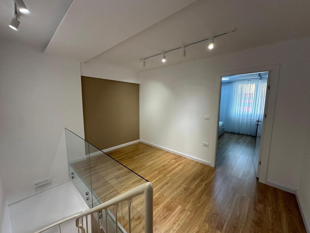 Duplex for rent 2+1+2 Center