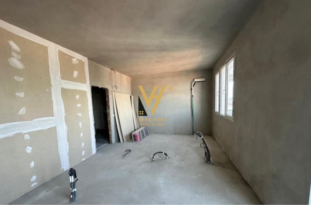 JEPET APARTAMENT 1+1+ BALLKON ME QERA TE KOM.ORION, ASTIR 500 EURO