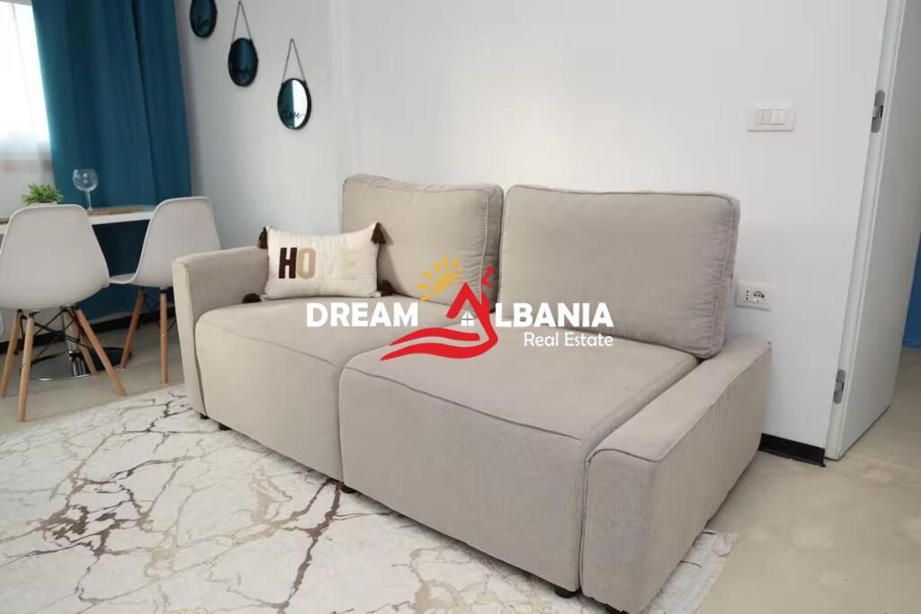 Jepen me qera per AirBnb 2 apartamente 1+1 dhe studio ne rrugen e Kavajes prane Square 21 (ID 42111440)