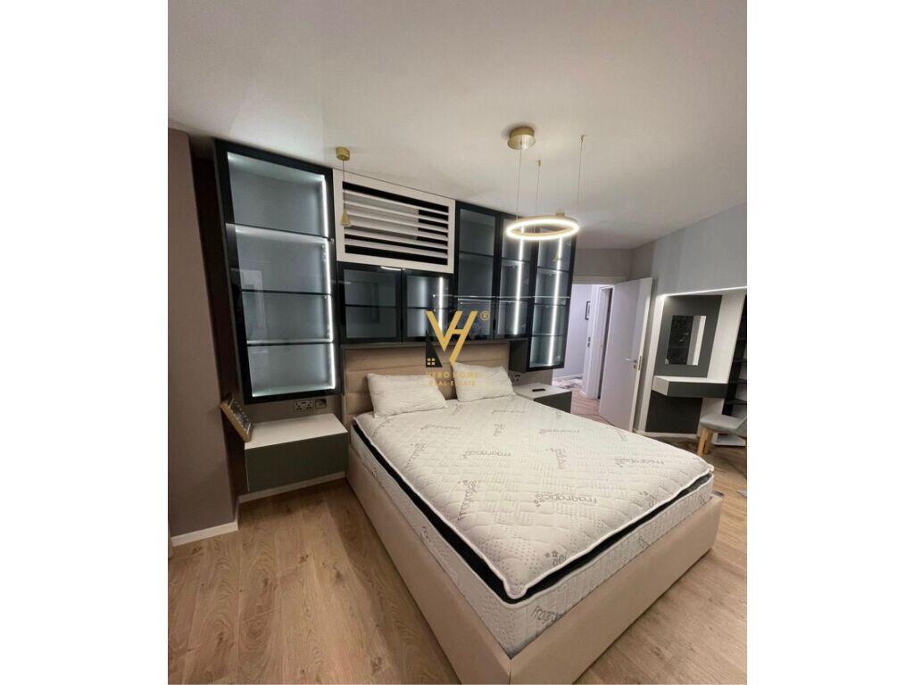 JEPET APARTAMENT 3+1+2 ME QIRA TE KODRA E DIELLIT 2, 1.200 EURO