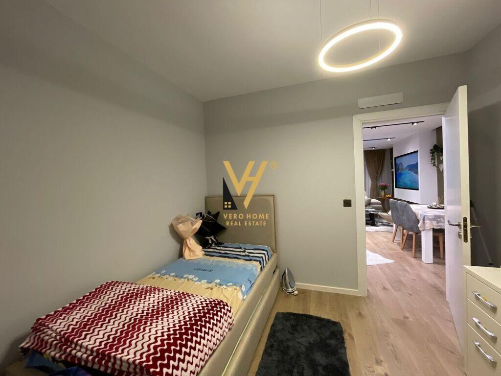 JEPET APARTAMENT 3+1+2 ME QIRA TE KODRA E DIELLIT 2, 1.200 EURO