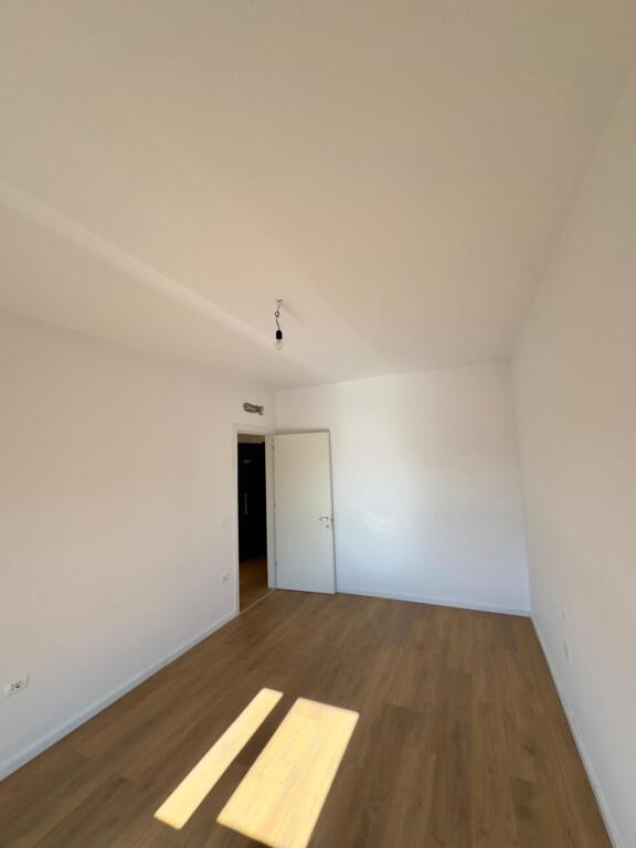 Apartament 1+1 +Ballkon me qera tek "Tirana Trio Tower Residence", Don Bosko - Tirane (ID 42111437)