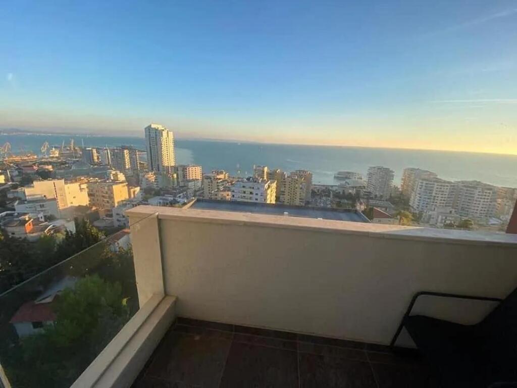 Affittasi appartamento con vista fantastica 2+1+2+Garage a Vila e Zogut