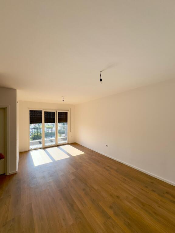 Apartament 1+1 +Ballkon me qera tek "Tirana Trio Tower Residence", Don Bosko - Tirane (ID 42111437)