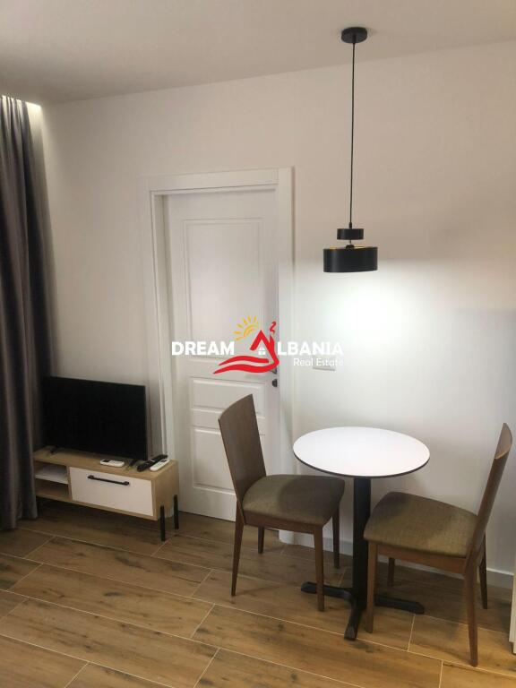 Shiten 2 apartamente 1+1 tek Pazari i Ri (ID 4139187)