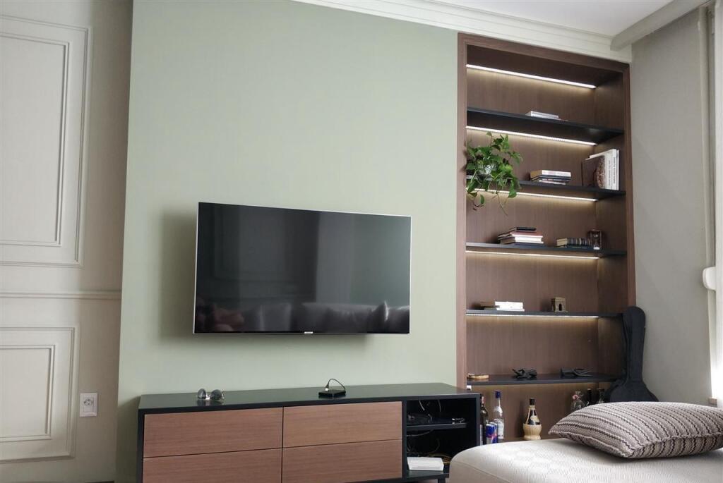 Super Apartament 2+1+2 me qera ne Qender te Tiranes/ Rr. Islam Alla (1100 Euro)