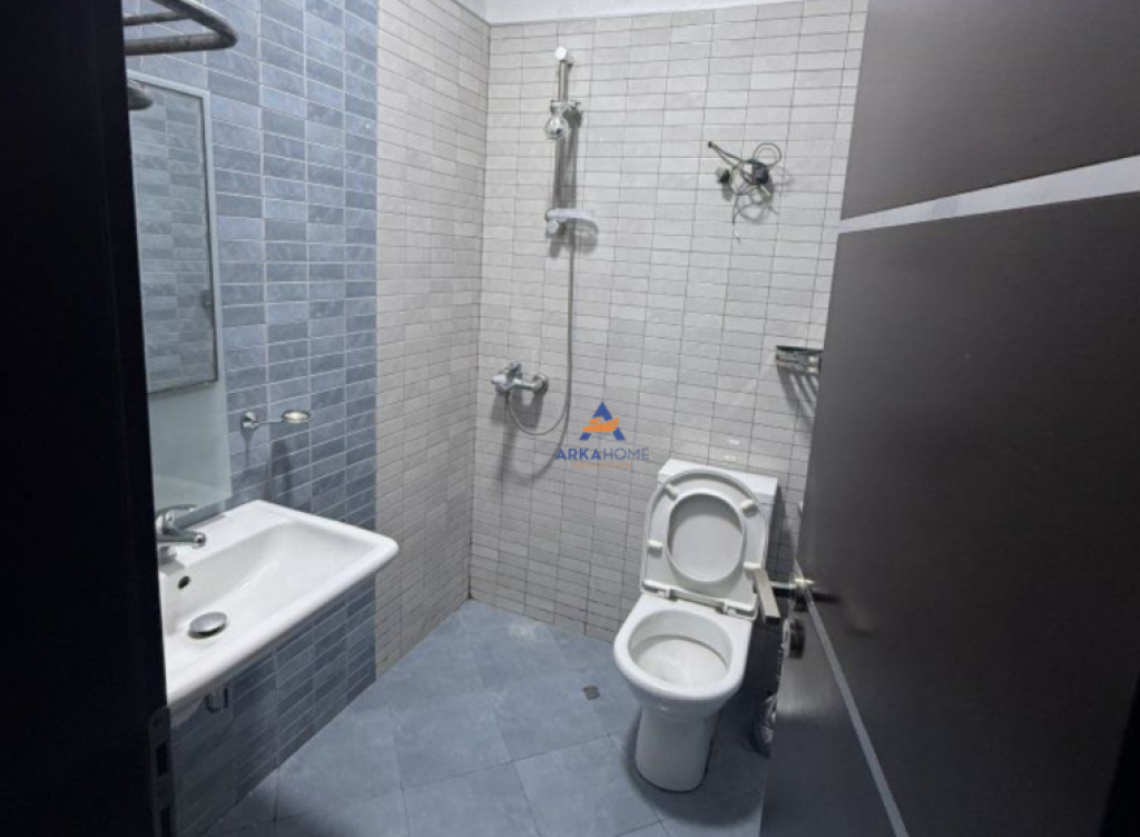 JEPET ME QERA APARTAMENT 2+1+ANEKS+BALLKON " UNAZA E RE " 600 EURO.