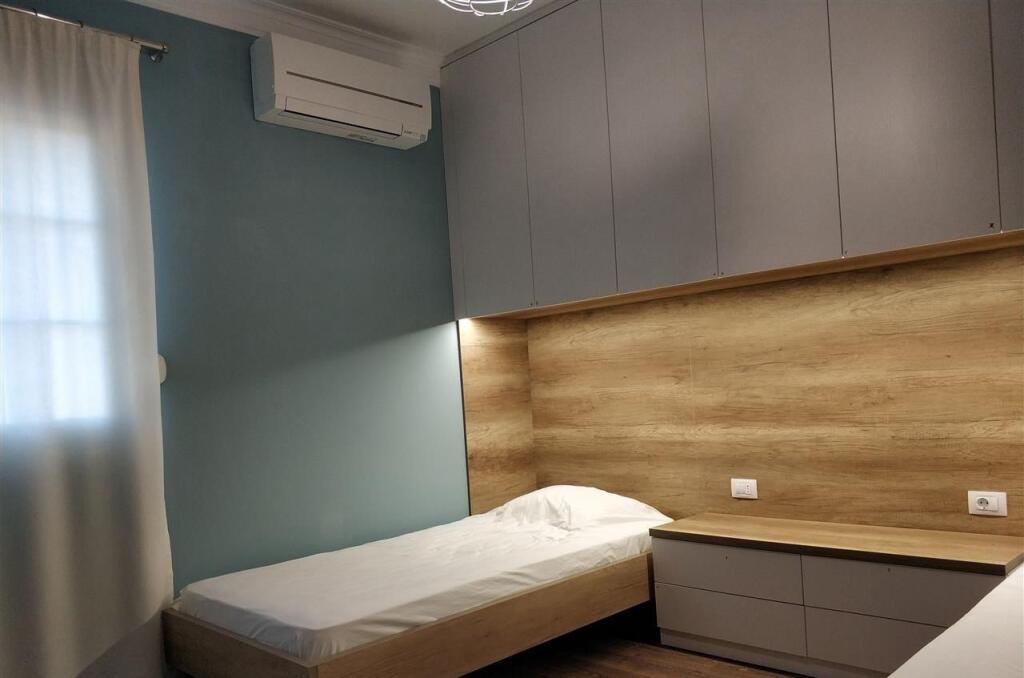 Super Apartament 2+1+2 me qera ne Qender te Tiranes/ Rr. Islam Alla (1100 Euro)