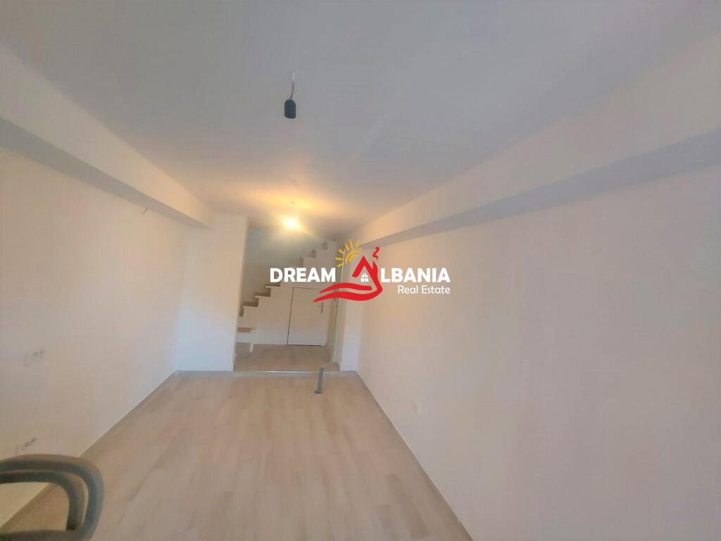 Office for rent in Kombinat near Health Center no.6 in Tirana (ID 4261816 )