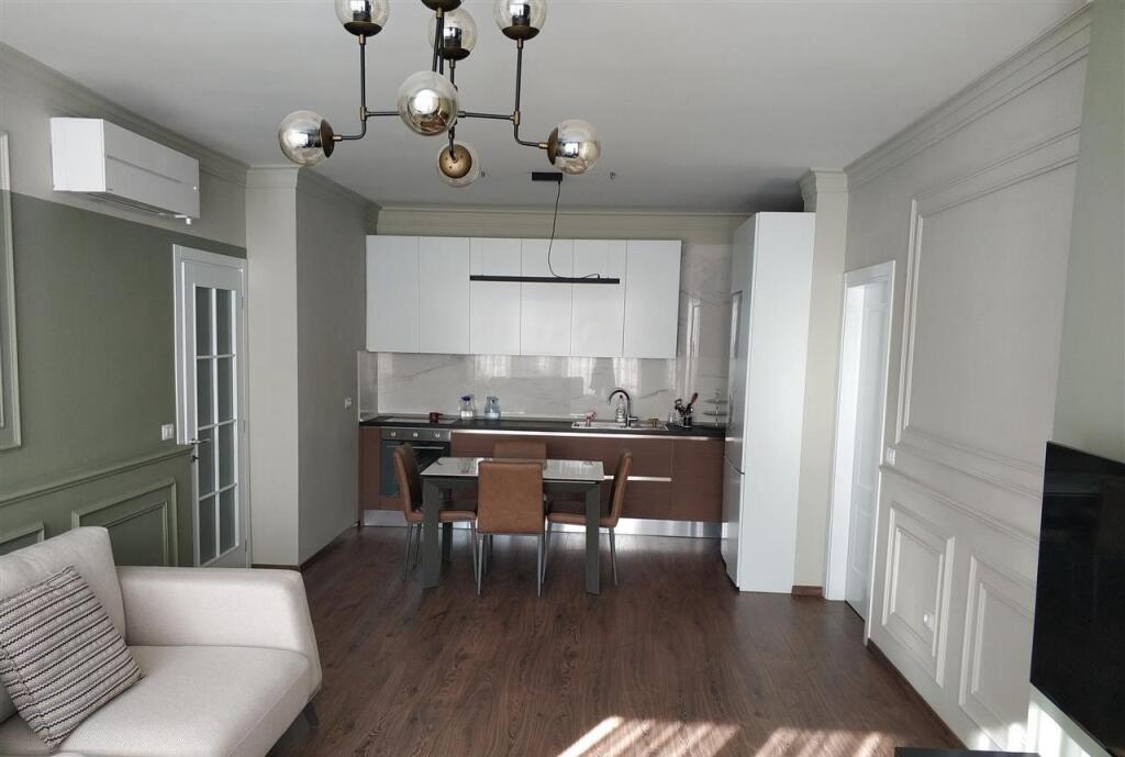 Super Apartament 2+1+2 me qera ne Qender te Tiranes/ Rr. Islam Alla (1100 Euro)