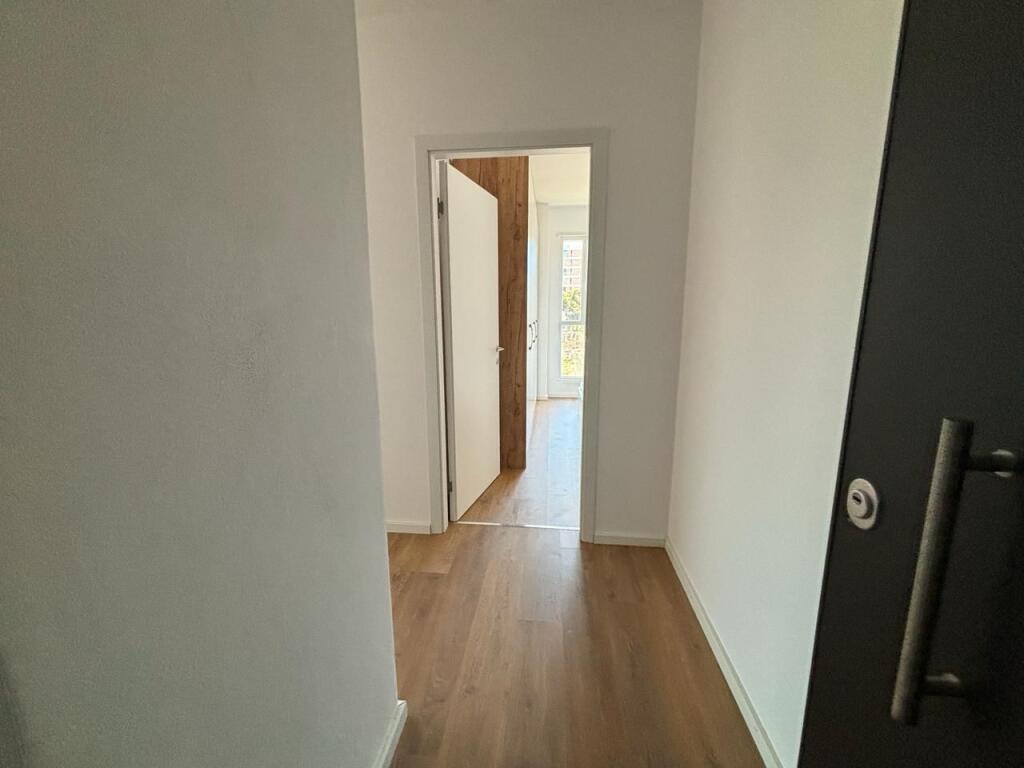 📢 Jepet me qira Apartament 2+1  📍 Don Bosko, Tek Trio Tower  💶 Çmimi: 90000 leke/muaj