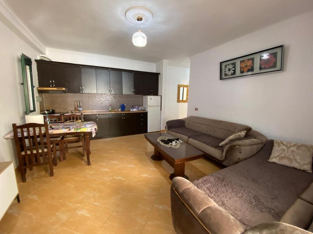 SHITET APARTAMENT 1+1 PRANE KLAJDI RESORT, GOLEM!