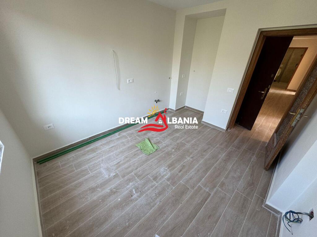 Office space ( Ap 3+1 ) for rent on Durres Street (ID 42711344)