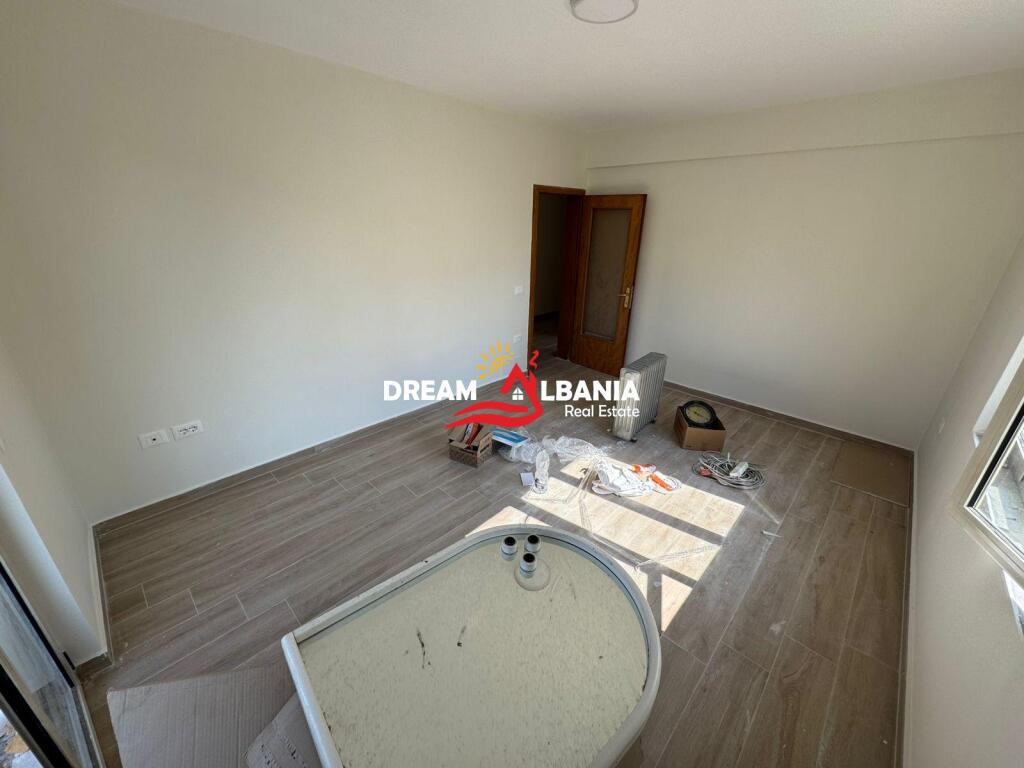 Office space ( Ap 3+1 ) for rent on Durres Street (ID 42711344)