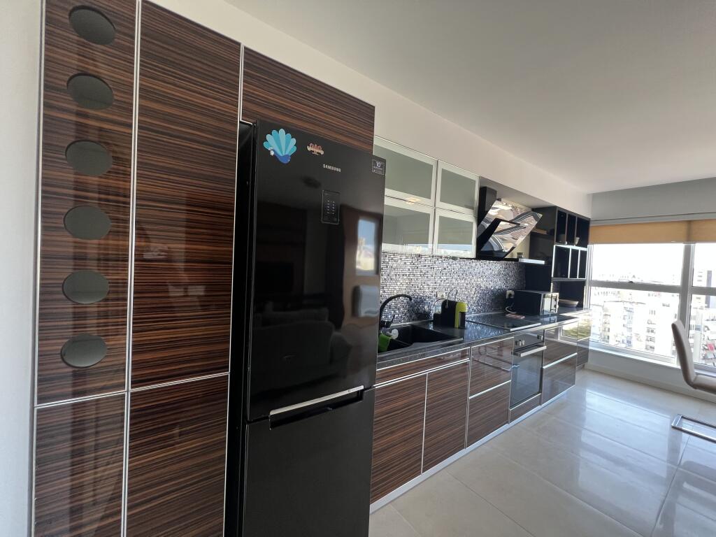SHITET APARTAMENT 2+1+BALLKON NE QENDER TE DURRESIT