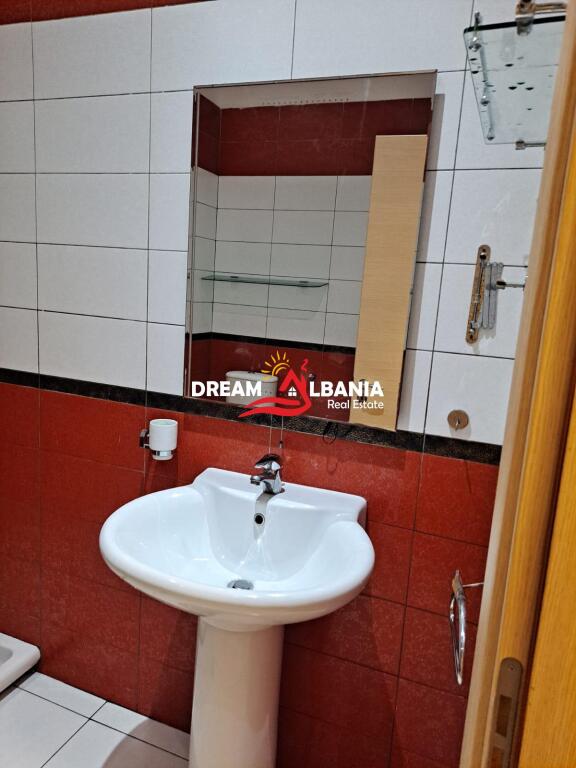Apartament 2+1+Post Parkimi me Qera tek Liqeni i Thate (Rruga Peti) ne Tirane (ID 42215344)