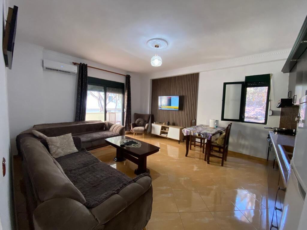 SHITET APARTAMENT 1+1 PRANE KLAJDI RESORT, GOLEM!