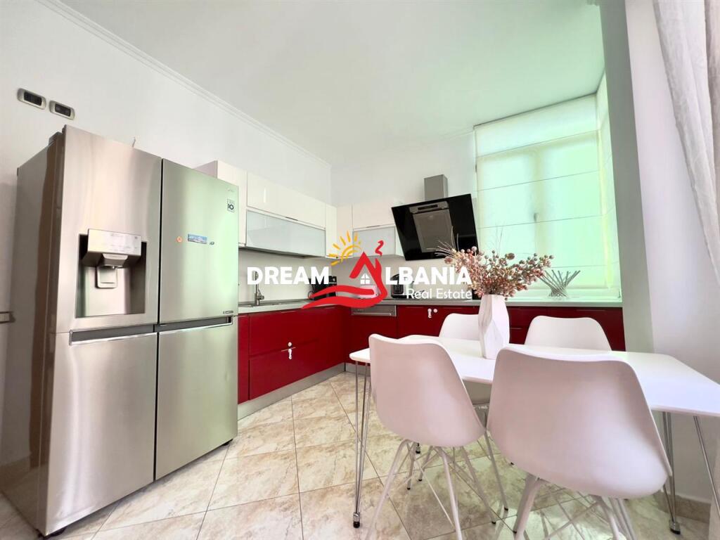 Duplex 3+1+2 + Parkim me qera tek Kristal Center (ID 4231464)
