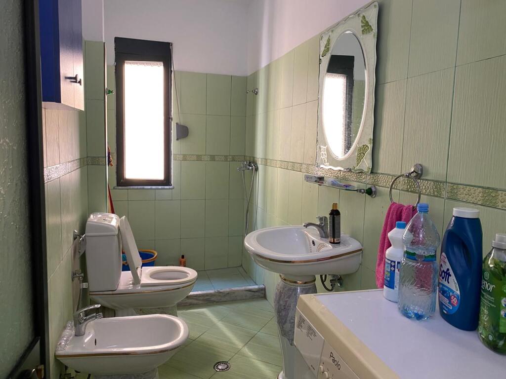 SHITET APARTAMENT 1+1 PRANE KLAJDI RESORT, GOLEM!