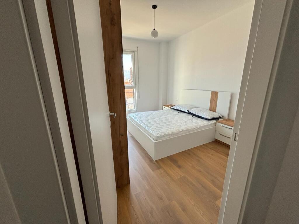📢 Jepet me qira Apartament 2+1  📍 Don Bosko, Tek Trio Tower  💶 Çmimi: 90000 leke/muaj