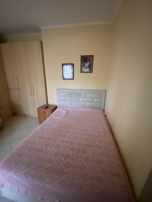 3+1,i mobiluar te 9 kateshet,cmimi 900euro,parkim cmim shtese