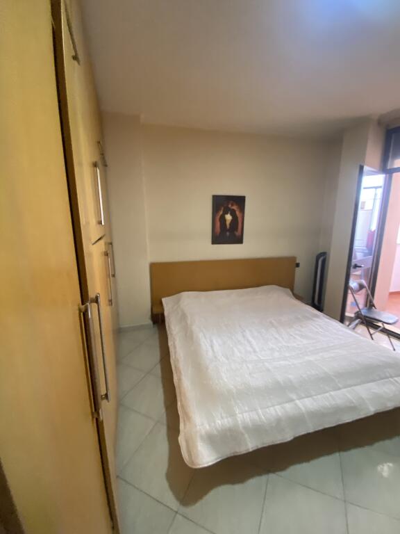 3+1,i mobiluar te 9 kateshet,cmimi 900euro,parkim cmim shtese