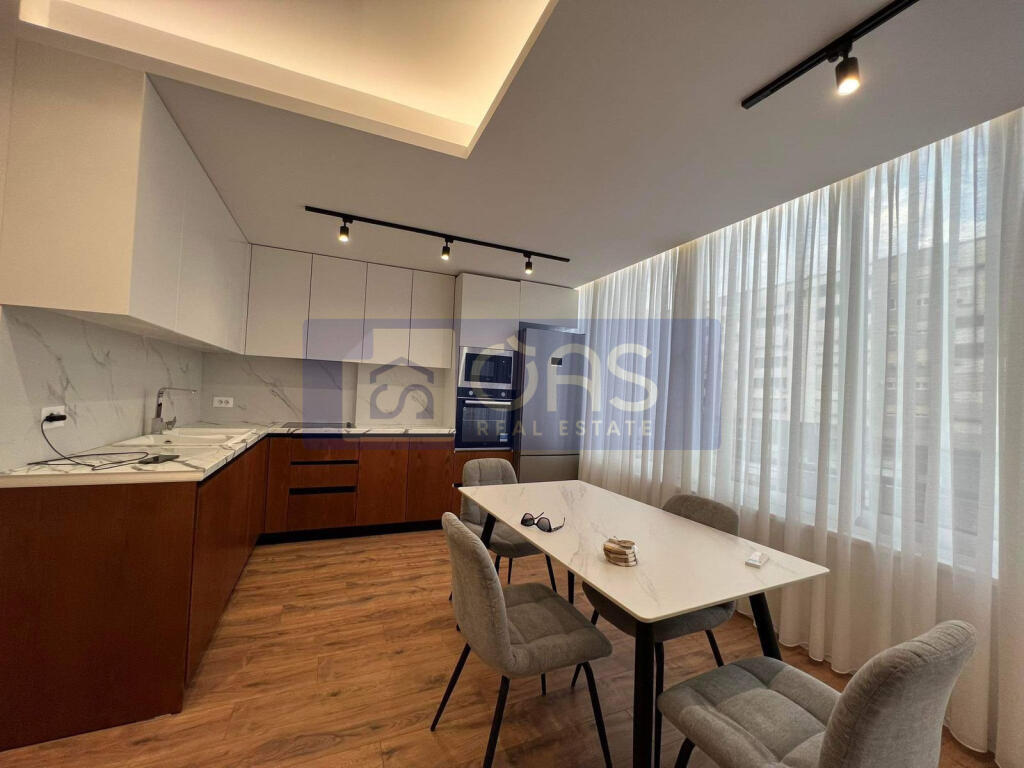 ◦ Jepet Apartament me qera  2+1+2  tek Mbikalimi i Komunes Parisit