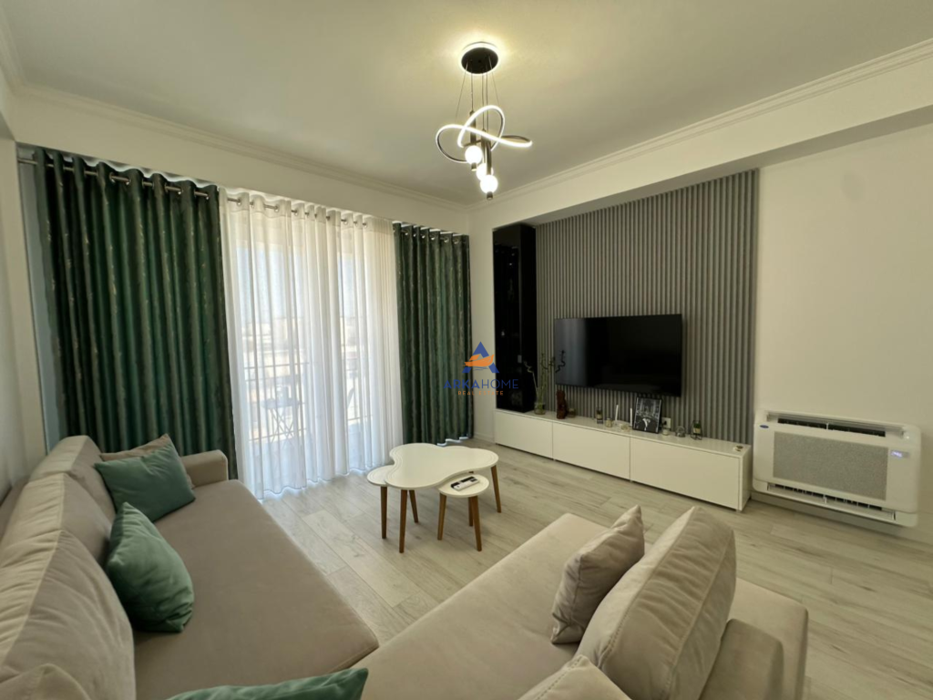 JEPET APARTAMENT 2+1+BALLKON+POST PARKIMI ME QERA TE "URBAN GATE,UNAZA E RE" 600 EURO