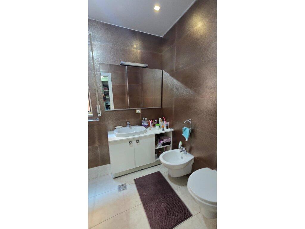 MODERN APARTMENT FOR SALE AT THE PARIS COMMUNE