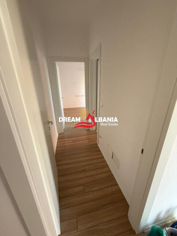 Ambient komercial me qera ne Rr. e Kavajes, Prane “Tirana Garden Building”, ne Tirane (ID 42611325)
