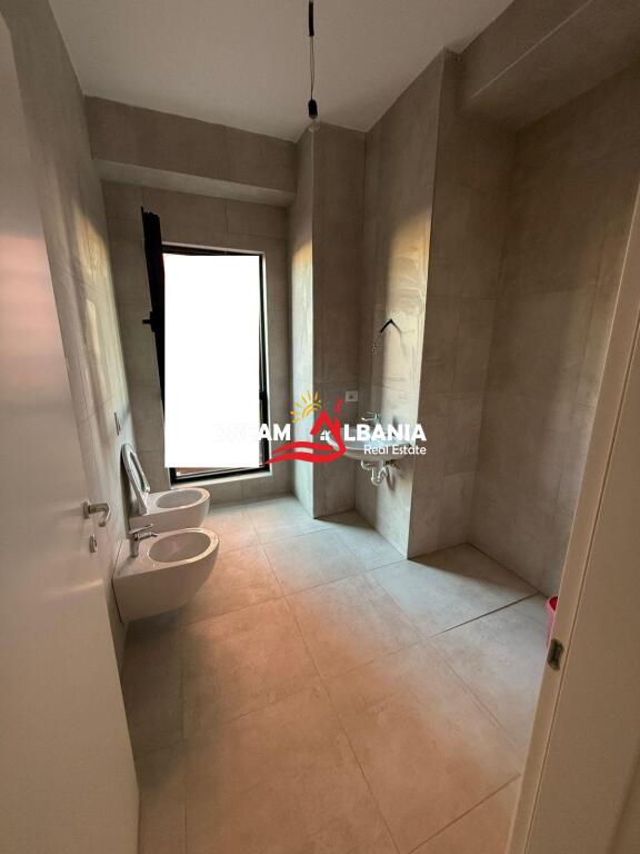 Ambient komercial me qera ne Rr. e Kavajes, Prane “Tirana Garden Building”, ne Tirane (ID 42611325)